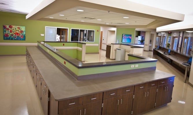 EOScu_SLH Nurses Station Overview_1Kpix.jpg